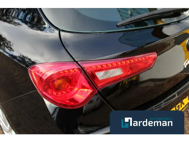 Alfa Romeo Giulietta 1.4 T Panorama Clima 2012 Benzine 17
