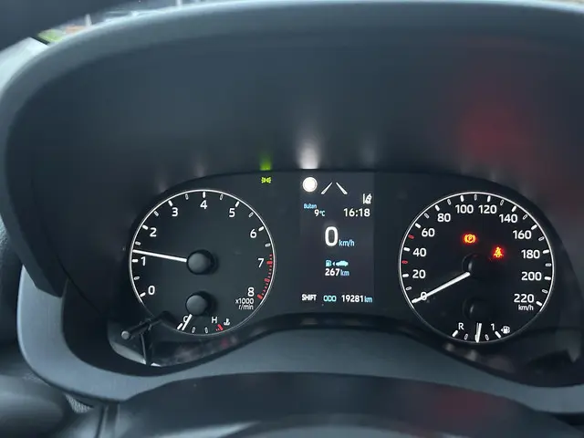 Toyota Yaris 1.5 VVT-i Active 2023 Benzine 17