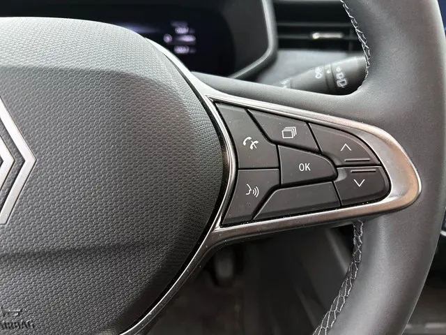 Renault Clio 1.0 TCe 90 GPF techno 2025 Benzine 8