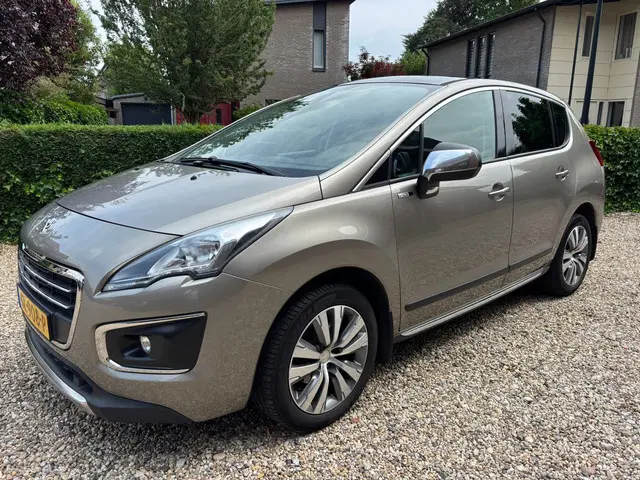 Peugeot 3008 1.2 PureTech Style 2015 Benzine