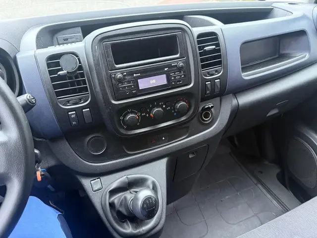 Opel Vivaro 1.6 CDTI L2H1 Edition 2015 Diesel 16