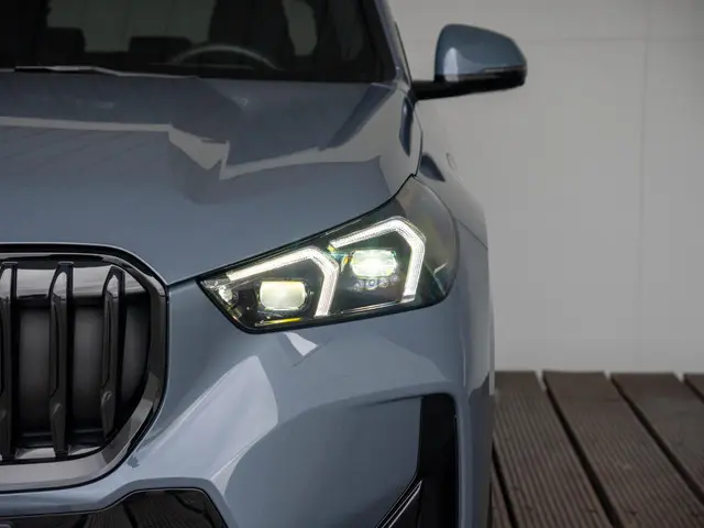 BMW X1 xDrive25e 2025 Hybride Benzine 14