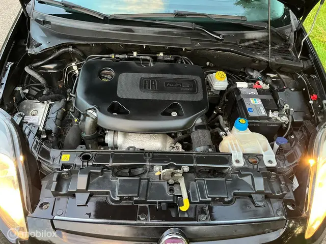 Fiat Punto Evo 0.9 TwinAir Lounge 2015 Benzine 9