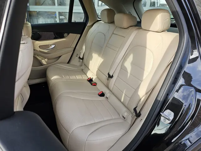 Mercedes-Benz GLC 250 4MATIC Prestige 2017 Benzine 27