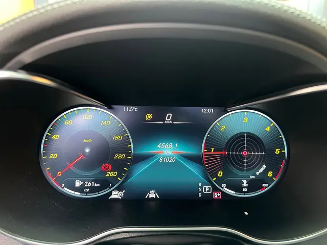 Mercedes-Benz GLC 300d 4MATIC AMG Pakket 2019 Diesel 37