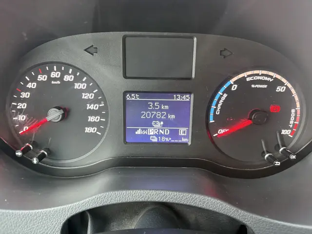 Mercedes-Benz eSprinter 312 2022 Elektrisch 24
