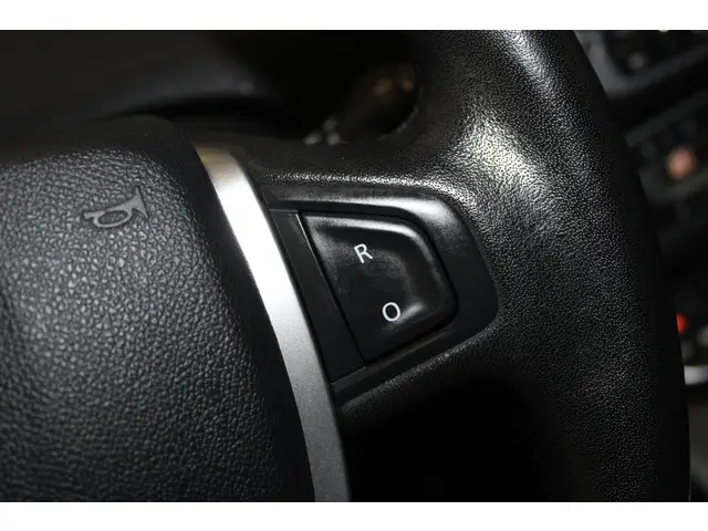 Renault Scénic Xmod 1.2 TCe Bose 2013 Benzine 16