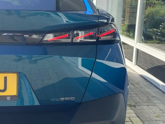 Peugeot 408 1.6 Hybrid GT 2023 Hybride Benzine 26