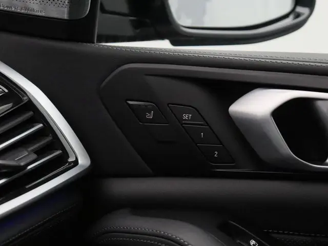 BMW X5 M Competition 2022 Benzine 42