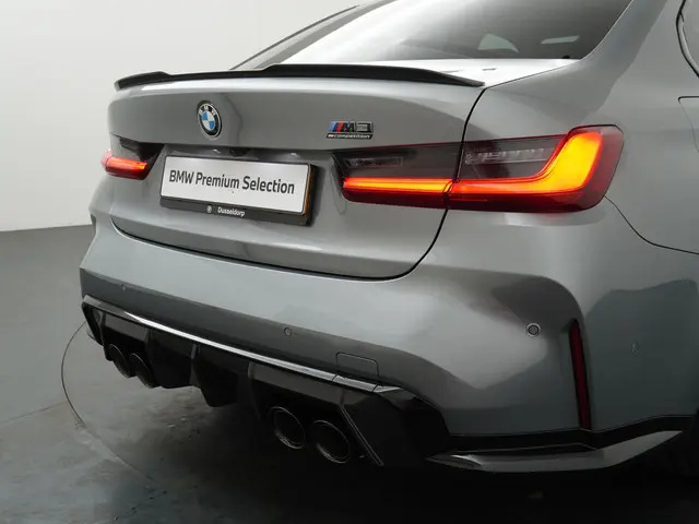 BMW M3 3-serie xDrive Competition 2025 Benzine 31