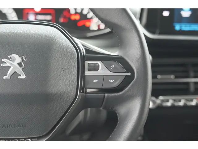 Peugeot 2008 PureTech 102 Allure Pack 2023 Benzine 42