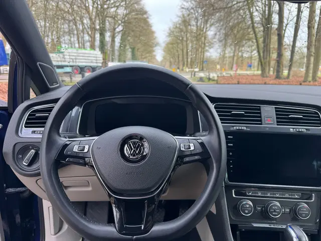 Volkswagen e-Golf E-Golf 2017 Elektrisch 17