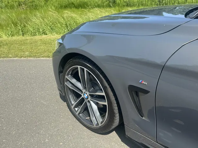 BMW 4 Serie Coupé 420i High Executive 2017 Benzine 35