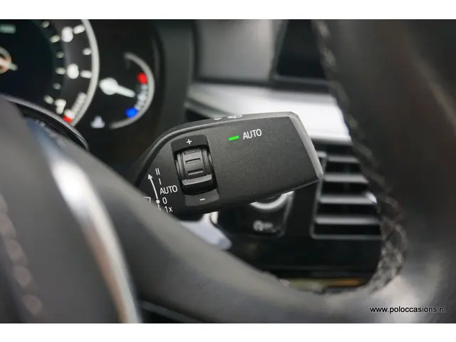 BMW 5 Serie 520i High Exe 2019 Benzine 26