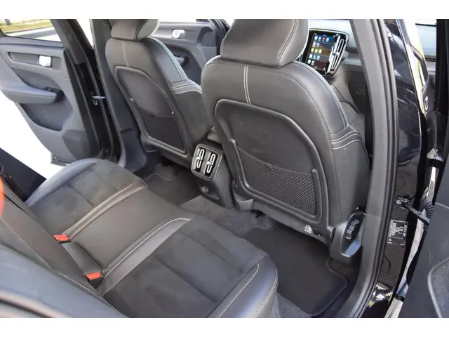 Volvo XC40 Recharge P8 AWD R-Design 2020 Elektrisch 24