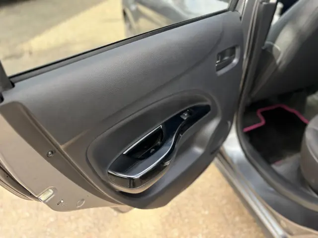 Mitsubishi Space Star 1.0 Intense+ 2016 Benzine 14