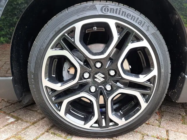 Suzuki Swift 1.4 Sport Smart Hybrid 2021 Benzine 34