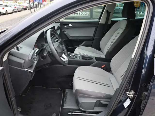 SEAT Leon 1.0 eTSI 2022 Benzine 29