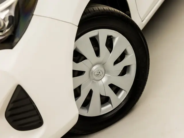 Toyota Yaris 1.5 Hybrid Sport 2016 Hybride Benzine 31