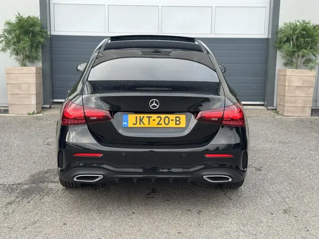 Mercedes-Benz A-Klasse 200 AMG Line 2024 Benzine 21