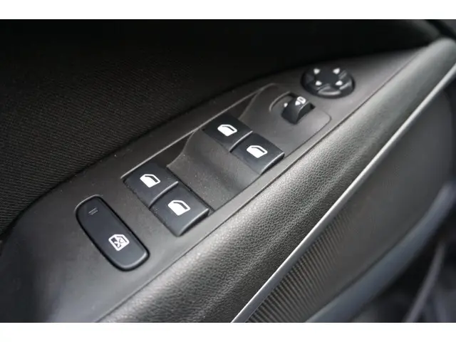 Opel Crossland X 1.2 Online Edition 2017 Benzine 5