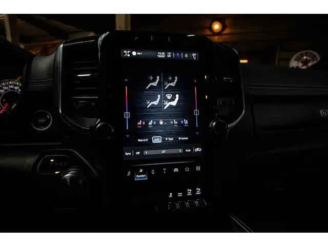 Dodge Ram 1500 5.7 V8 4x4 Crew Cab Laramie 2022 LPG/Gas 22