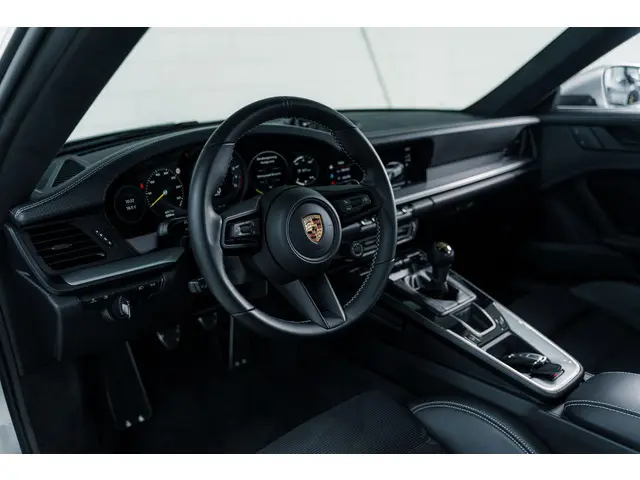 Porsche 911 4.0 GT3 Touring 2021 Benzine 44