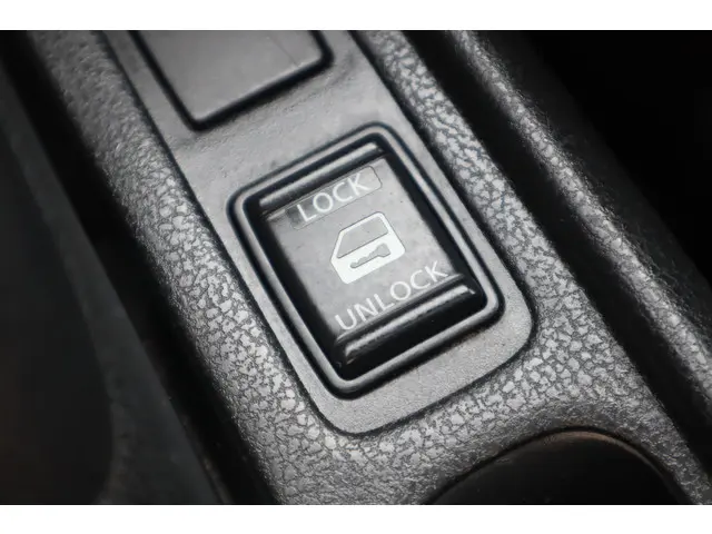 Nissan Note 1.2 DIG-S Tekna 2014 Benzine 33