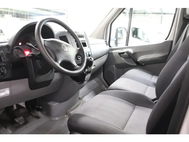Volkswagen Crafter 46 2.0 TDI BE TREKKER 2015 Diesel 13