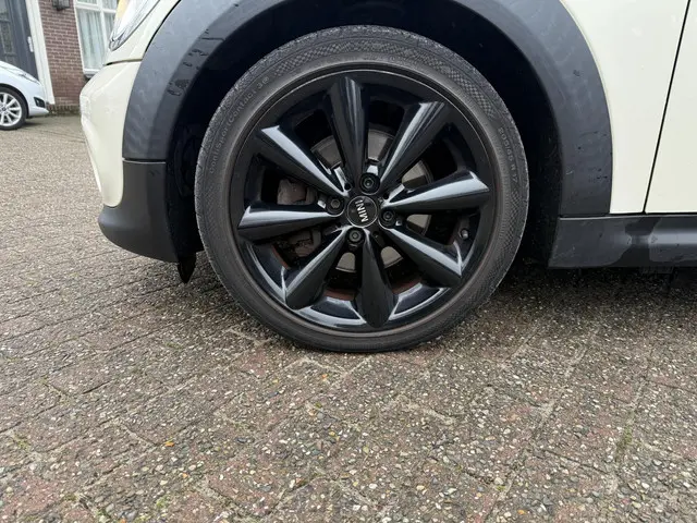 MINI One 2
