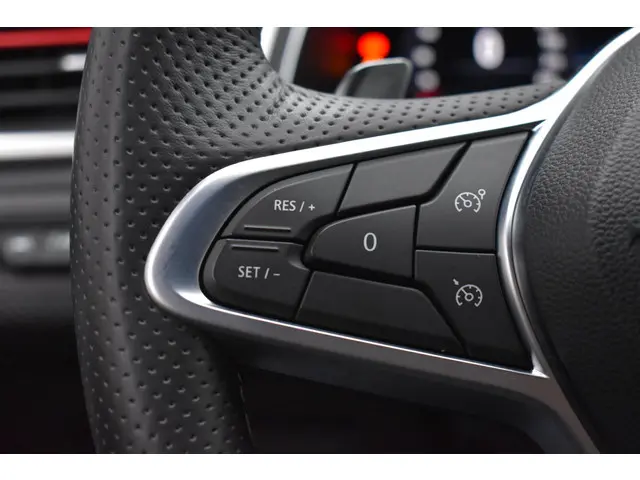 Renault Captur Mild Hybrid 160 PK R.S. Line 2022 Benzine 21