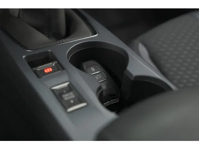 Peugeot 2008 PureTech 130 Allure 2020 Benzine 41