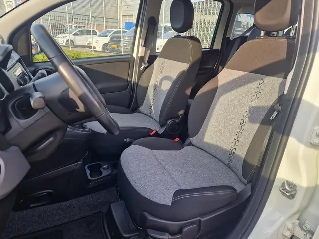 Fiat Panda 1.2 Lounge 2020 Benzine 18