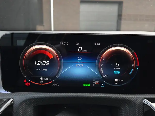 Mercedes-Benz A-Klasse 250e AMG 2020 Hybride Benzine 17