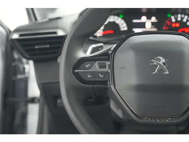 Peugeot 208 PureTech 100 EAT8 Active Pack 2023 Benzine 29