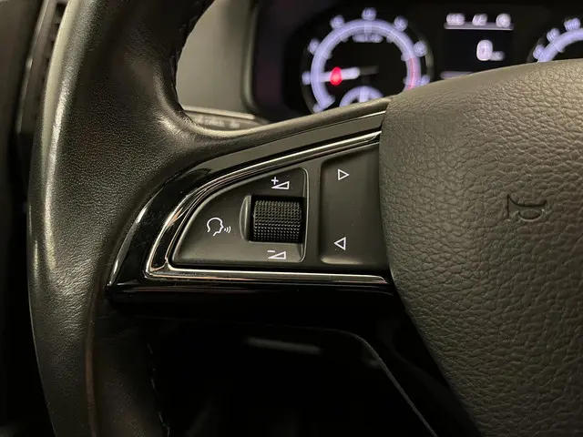 Škoda Karoq 1.0 TSI Style 2020 Benzine 30