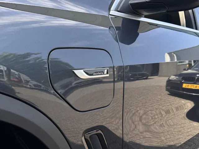BMW X5 xDrive45e High Executive 2022 Hybride Benzine 24