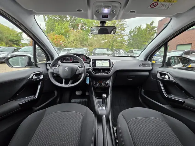 Peugeot 208 1.2 PureTech Active 2017 Benzine 11