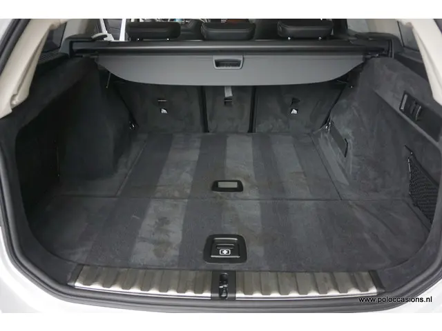 BMW 3 Serie Touring 320i 2020 Benzine 17