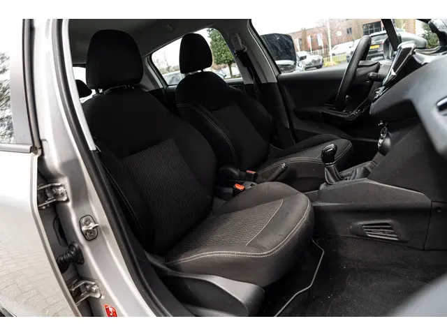 Peugeot 208 1.2 PureTech Active Trekhaak 2017 Benzine 43