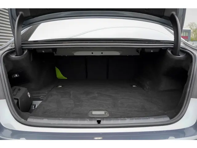 BMW 5 Serie 530e High Executive 2020 Hybride Benzine 9