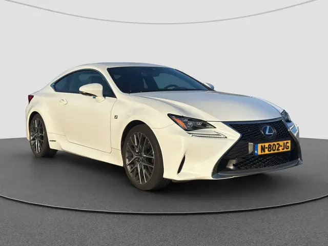 Lexus RC 300h F SPORT 2017 Hybride Benzine 15