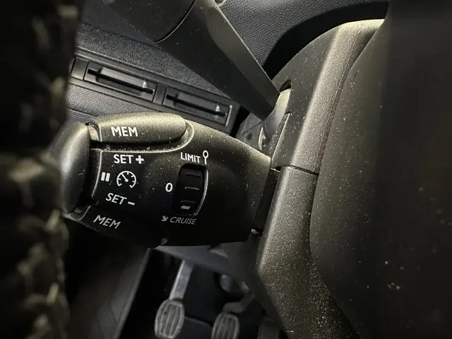 Peugeot 3008 1.2 PureTech Allure 2017 Benzine 9