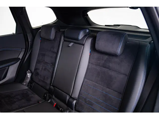 BMW iX1 xDrive30 Launch Edition 67 kWh 2023 Elektrisch 34