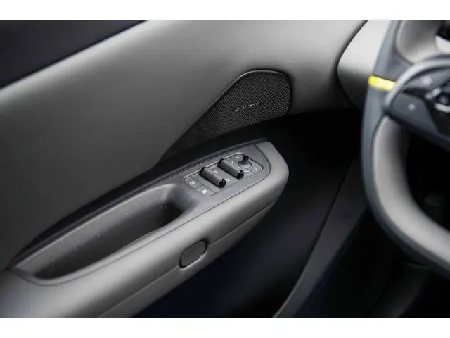 Lynk & Co 02 More 66 kWh 2025 Elektrisch 26