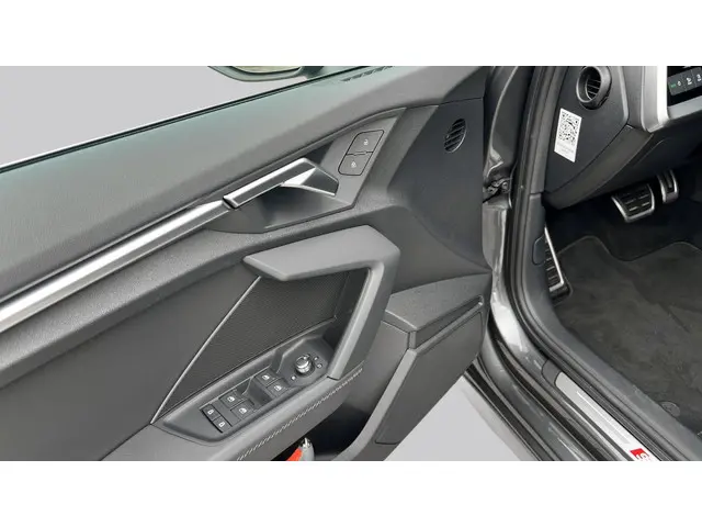 Audi A3 Limousine 30 TFSI 110Pk S Edition 2023 Benzine 14