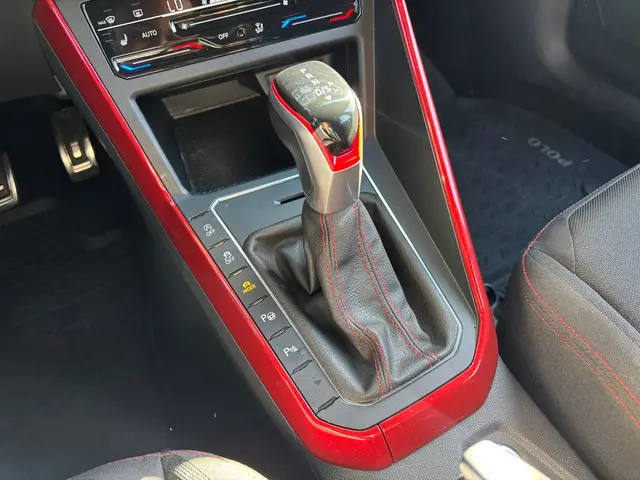 Volkswagen Polo 2.0 TSI GTI IQ LIGHT 2022 Benzine 37