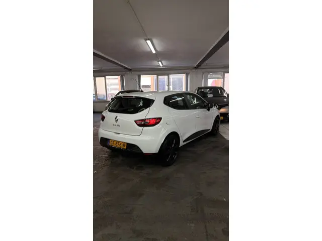 Renault Clio 1.2 Expression Automaat 2015 Benzine 6