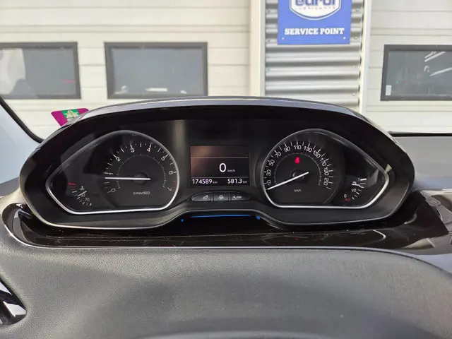 Peugeot 208 1.2 VTi Urban Soul 2013 Benzine 20