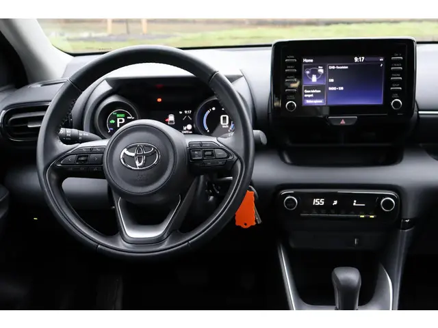 Toyota Yaris 1.5 Hybrid Dynamic 2021 Hybride Benzine 16